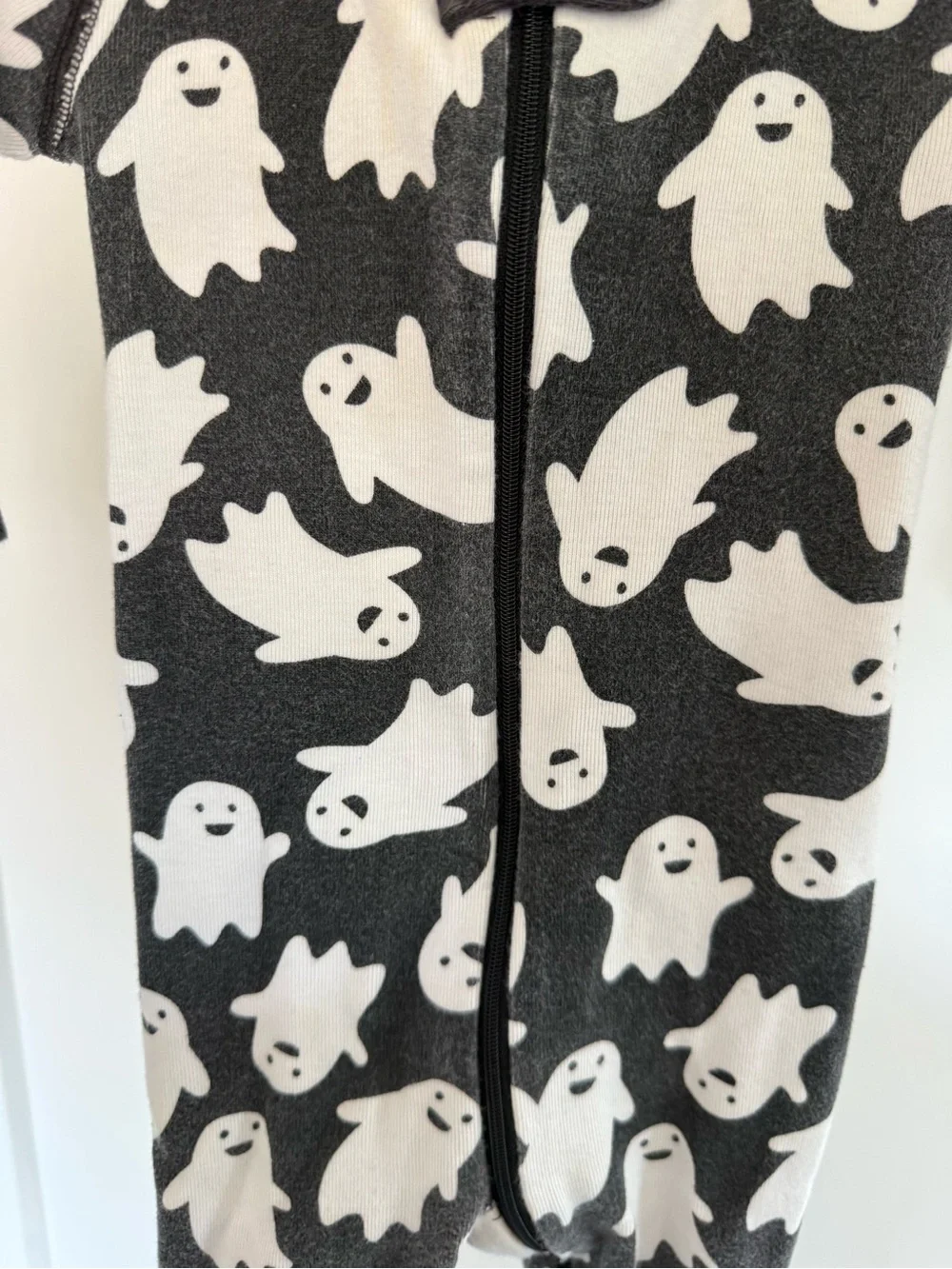 Hanna Andersson Black and White Ghost Print Footed One-Piece, (read desc)